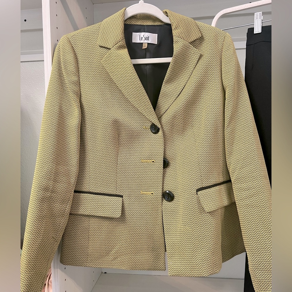 Professional Two-pc suit